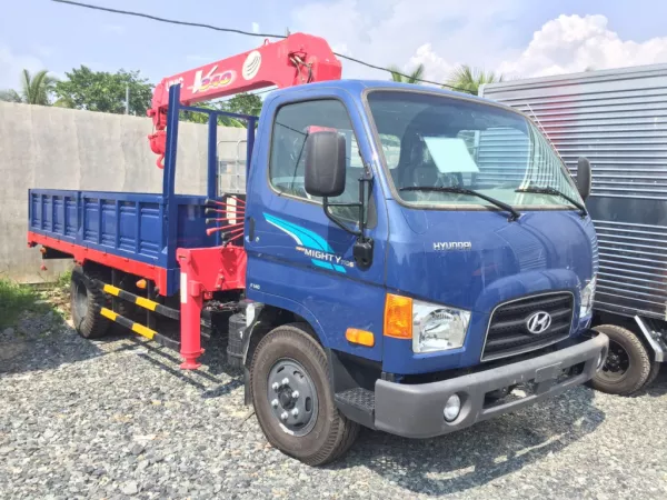 Dịch vụ thay Kính chắn gió xe tải Hyundai 7 tấn tận nơi